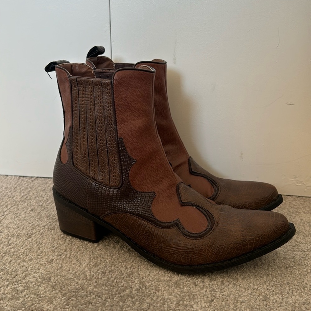 Coconuts by Matisse Cowboy Ankle Boots